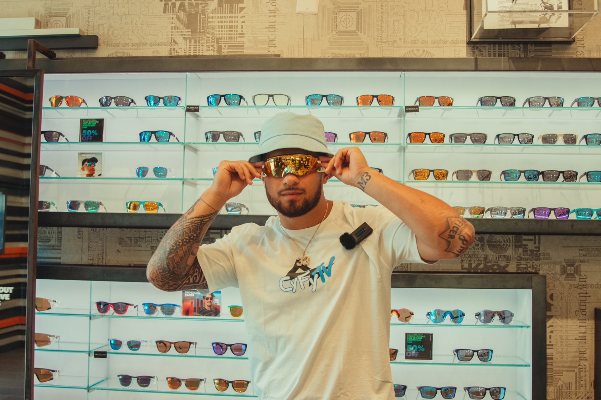 OAKLEY campaign 1